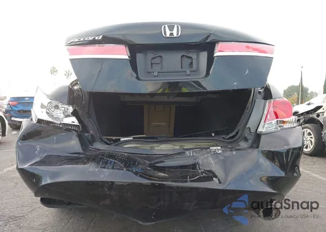 2011 Honda Accord 2.4 Lx z USA, uszkodzony, nr VIN 1HGCP2F30BA127142